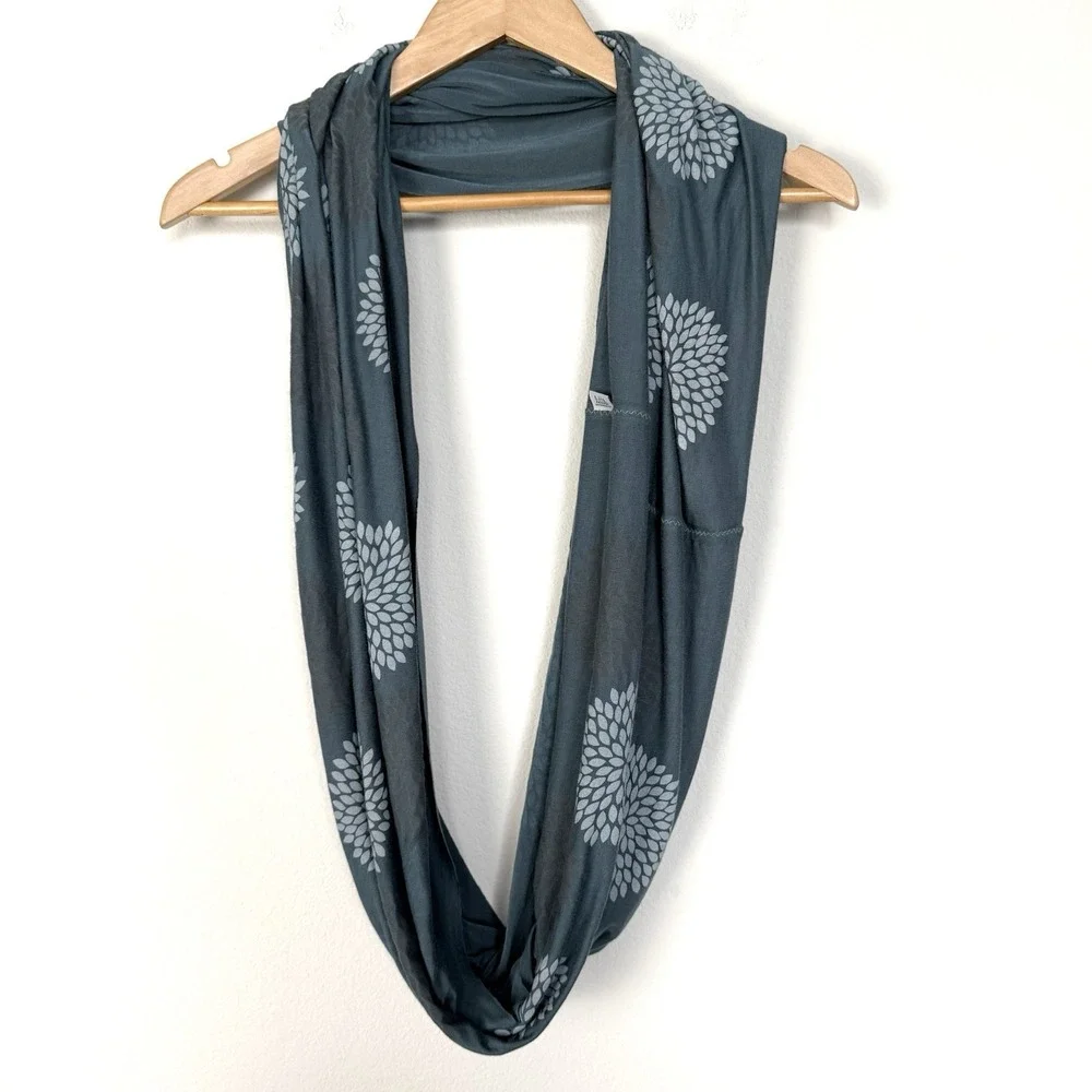Little Minnow Double Flower Infinity Scarf Soft Lightweight One Size Blue Travel